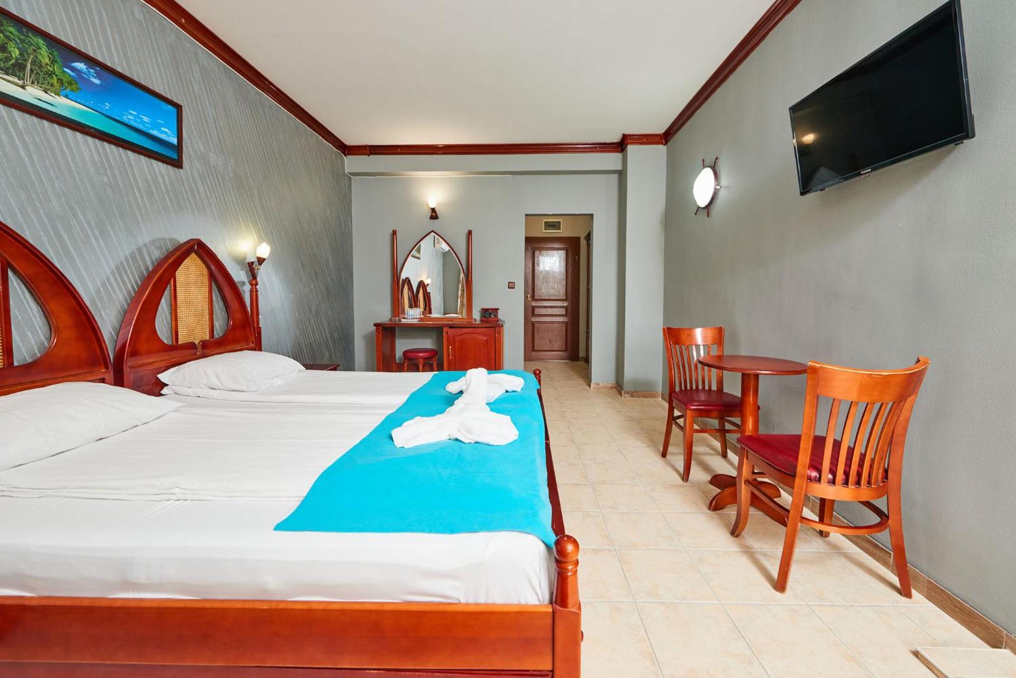 Hotel Manz 2 Pomorie Exteriér fotografie