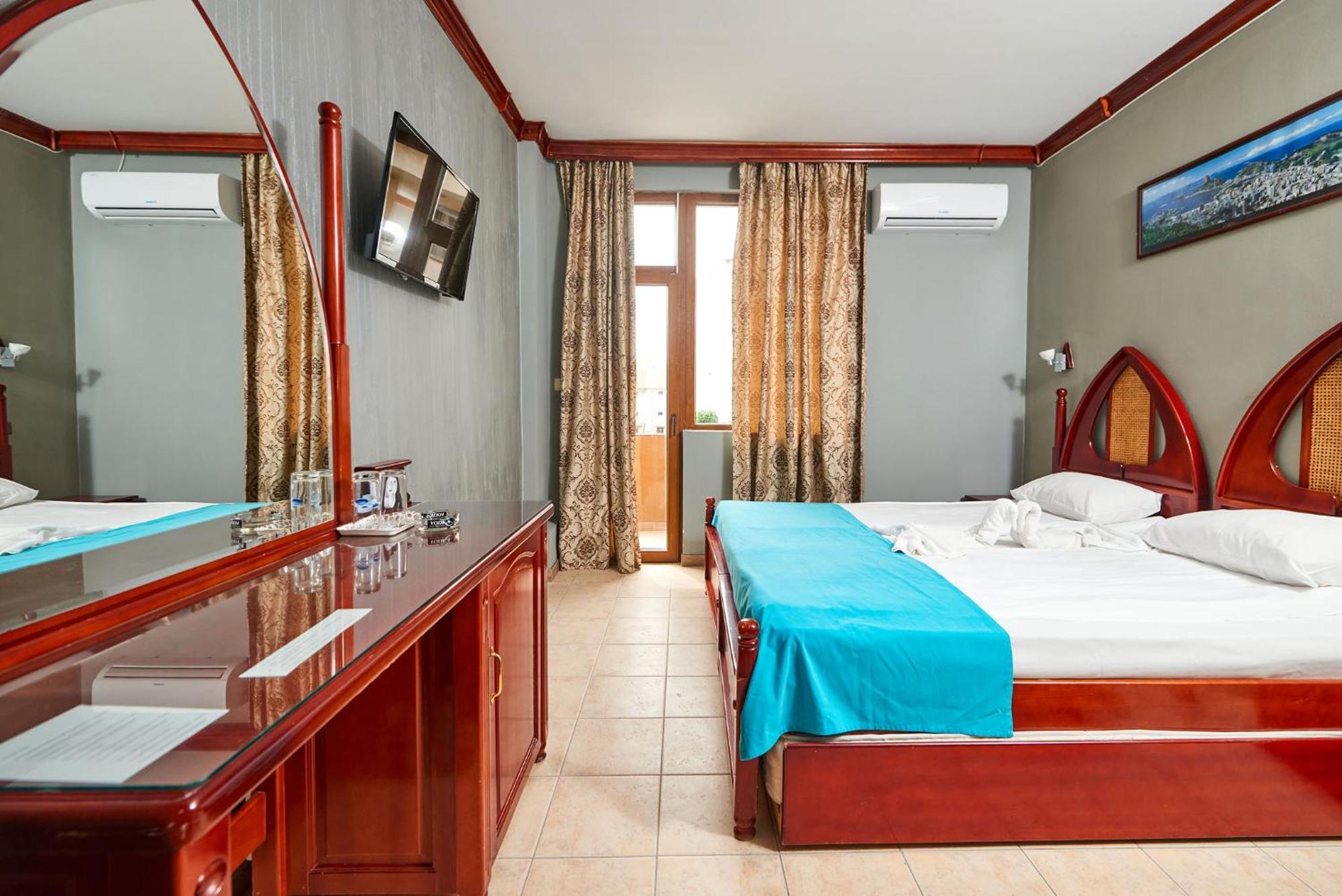 Hotel Manz 2 Pomorie Exteriér fotografie