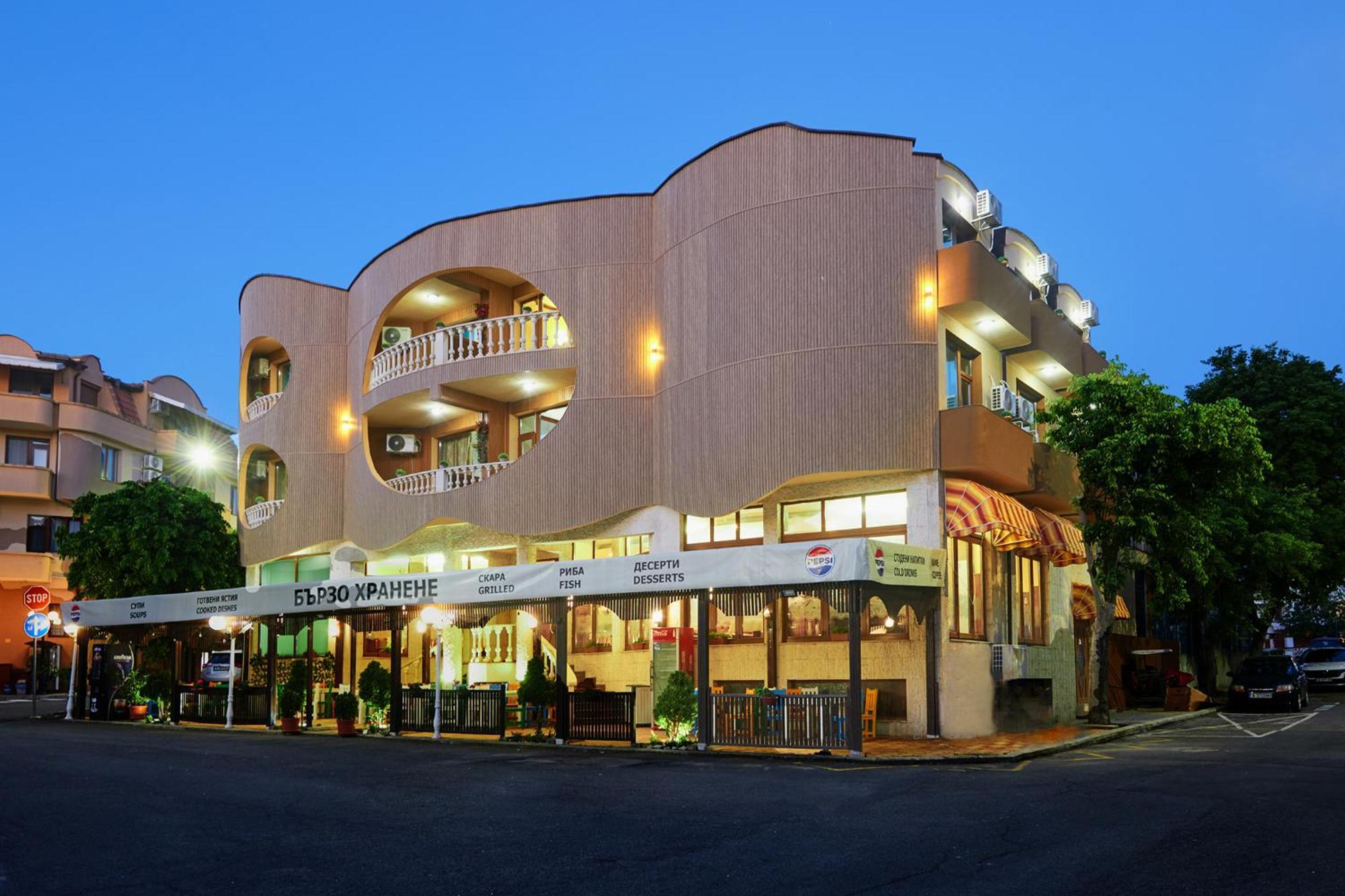 Hotel Manz 2 Pomorie Exteriér fotografie
